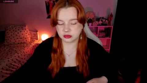 Lisa online show from 10/27/25, 05:22