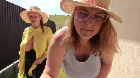 Livia online show from 07/25/26, 11:19