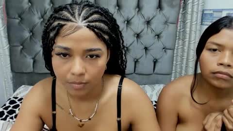 milkylove_19_ online show from 12/18/25, 07:42