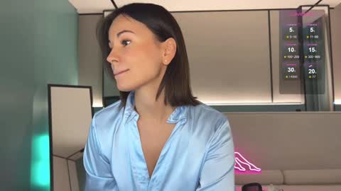 Snapshot of milla_kuni chatting on 02/11/25, 09:56 Mila online show from 02/11/25, 09:56