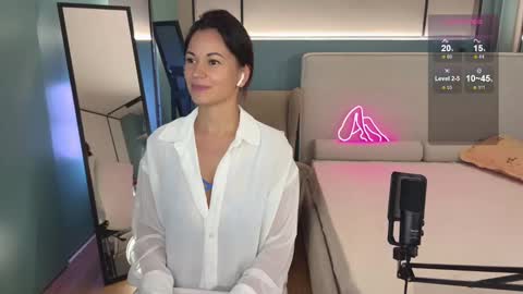 Snapshot of milla_kuni chatting on 02/13/25, 08:13 Mila online show from 02/13/25, 08:13