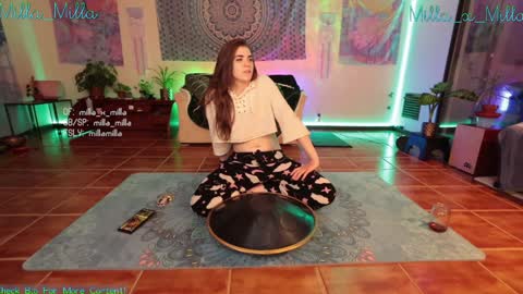 Snapshot of milla_milla chatting on 01/21/25, 02:43 milla_milla online show from 01/21/25, 02:43