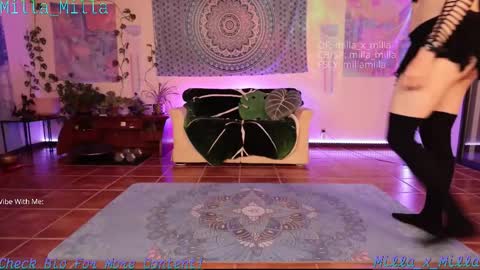 Snapshot of milla_milla chatting on 11/02/25, 03:31 milla_milla online show from 11/02/25, 03:31