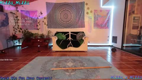 milla_milla online show from 03/22/26, 06:28