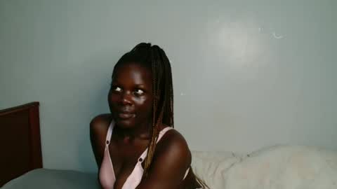 Snapshot of milla_nova chatting on 11/18/25, 01:37 nova online show from 11/18/25, 01:37