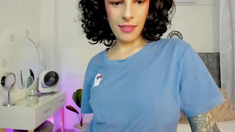 Snapshot of milla_pixxie chatting on 12/27/24, 09:39 Milagros online show from 12/27/24, 09:39