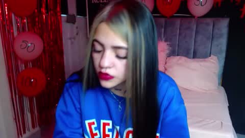 Violeta online show from 02/13/25, 03:56