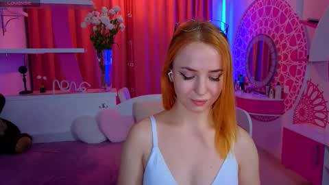 Snapshot of millana_hot chatting on 09/19/25, 08:53 Milana online show from 09/19/25, 08:53