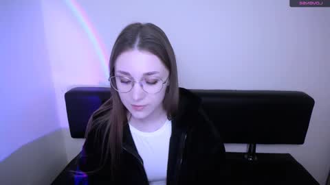 Snapshot of millasamsd chatting on 11/18/25, 09:14 Milla online show from 11/18/25, 09:14