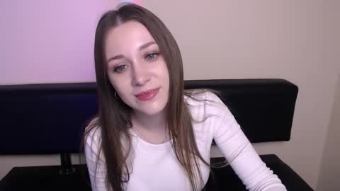 Snapshot of millasamsd chatting on 11/24/25, 07:52 Milla online show from 11/24/25, 07:52