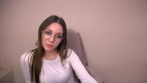 Snapshot of millasamsd chatting on 11/26/25, 01:01 Milla online show from 11/26/25, 01:01