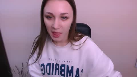 Snapshot of millasamsd chatting on 11/29/25, 09:01 Milla online show from 11/29/25, 09:01