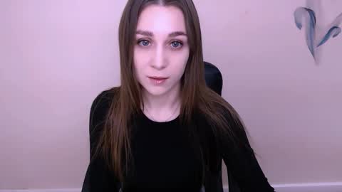 Snapshot of millasamsd chatting on 12/17/25, 09:04 Milla online show from 12/17/25, 09:04