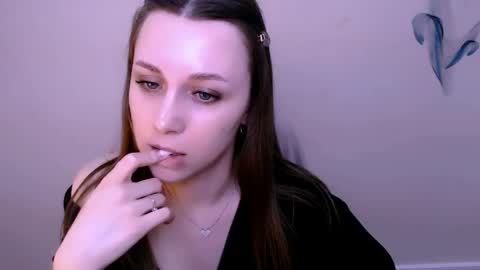 Milla online show from 05/09/26, 11:04
