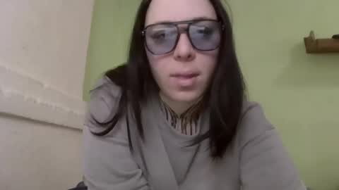 Snapshot of millasourety chatting on 02/04/26, 12:22 MillaSourety online show from 02/04/26, 12:22