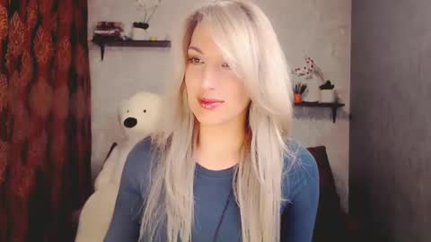 MillaXQueen online show from 02/03/25, 12:57