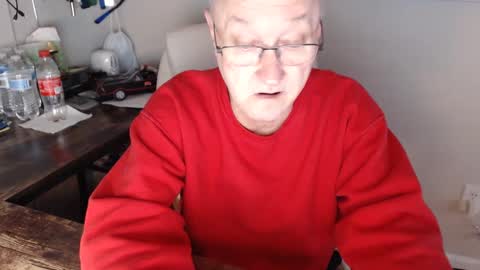 Snapshot of millenium0129 chatting on 12/03/24, 01:41 millenium0129 online show from 12/03/24, 01:41