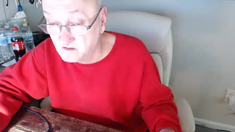 Snapshot of millenium0129 chatting on 12/09/24, 01:29 millenium0129 online show from 12/09/24, 01:29