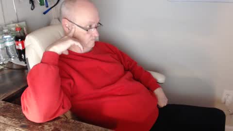 Snapshot of millenium0129 chatting on 01/26/25, 02:14 millenium0129 online show from 01/26/25, 02:14