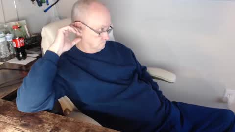 Snapshot of millenium0129 chatting on 02/01/25, 02:16 millenium0129 online show from 02/01/25, 02:16