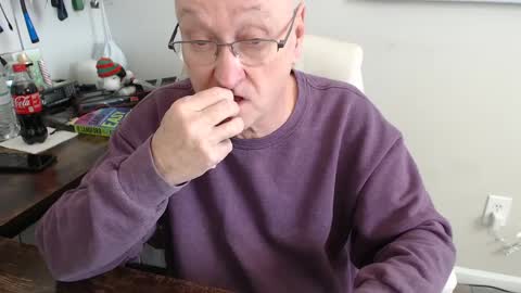 Snapshot of millenium0129 chatting on 02/14/25, 03:36 millenium0129 online show from 02/14/25, 03:36