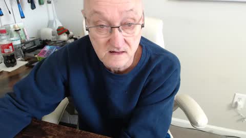 Snapshot of millenium0129 chatting on 02/17/25, 04:26 millenium0129 online show from 02/17/25, 04:26