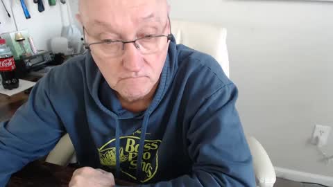 Snapshot of millenium0129 chatting on 02/18/25, 06:04 millenium0129 online show from 02/18/25, 06:04