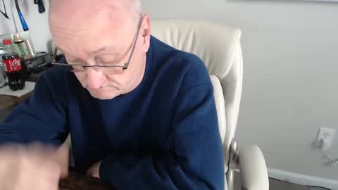 Snapshot of millenium0129 chatting on 02/20/25, 04:57 millenium0129 online show from 02/20/25, 04:57