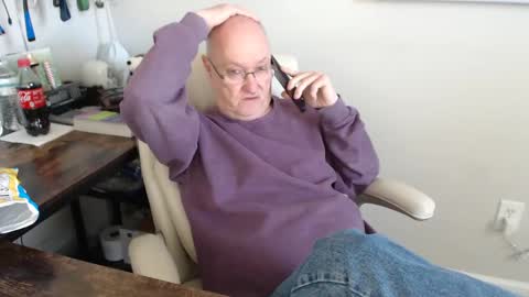 Snapshot of millenium0129 chatting on 02/21/25, 06:15 millenium0129 online show from 02/21/25, 06:15