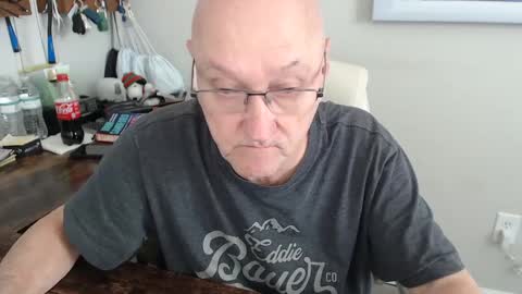 Snapshot of millenium0129 chatting on 09/19/25, 04:07 millenium0129 online show from 09/19/25, 04:07