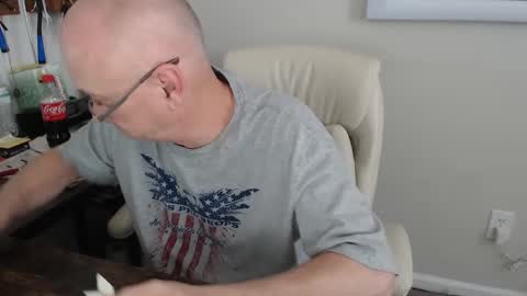 Snapshot of millenium0129 chatting on 09/24/25, 05:38 millenium0129 online show from 09/24/25, 05:38