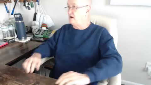 Snapshot of millenium0129 chatting on 10/29/25, 05:25 millenium0129 online show from 10/29/25, 05:25