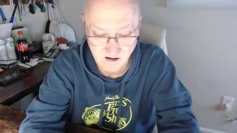 Snapshot of millenium0129 chatting on 11/28/25, 02:36 millenium0129 online show from 11/28/25, 02:36