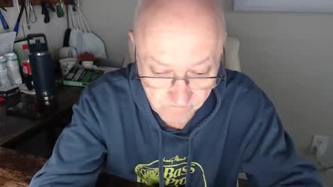 Snapshot of millenium0129 chatting on 11/30/25, 07:18 millenium0129 online show from 11/30/25, 07:18