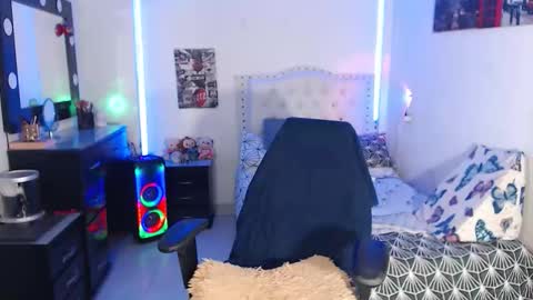 MILLER AND ROSE  online show from 04/10/26, 04:39