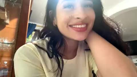 Aleja online show from 11/22/25, 10:09