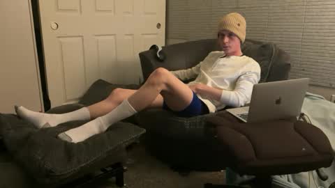 Snapshot of millerjdm chatting on 12/26/24, 04:04 SlimnHungOH online show from 12/26/24, 04:04