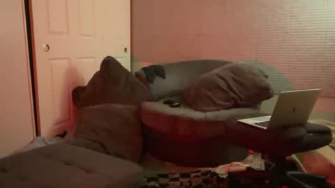 Snapshot of millerjdm chatting on 01/31/25, 10:10 SlimnHungOH online show from 01/31/25, 10:10