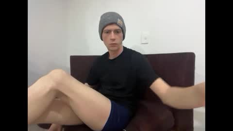 Snapshot of millerjdm chatting on 09/18/25, 04:03 SlimnHungOH online show from 09/18/25, 04:03