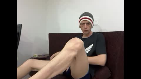 Snapshot of millerjdm chatting on 09/18/25, 06:32 SlimnHungOH online show from 09/18/25, 06:32