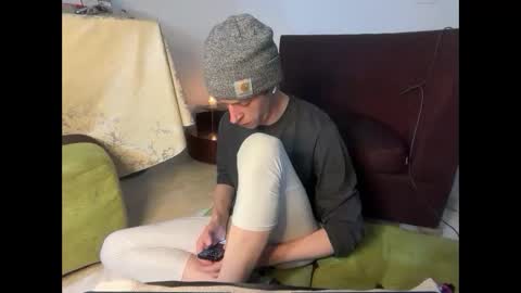 Snapshot of millerjdm chatting on 10/04/25, 10:35 SlimnHungOH online show from 10/04/25, 10:35