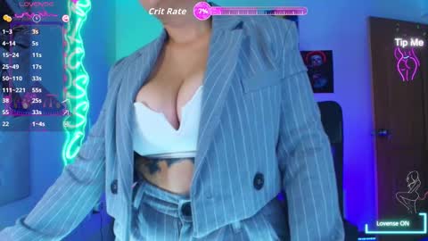 Im girl my name is Johana  online show from 11/06/25, 10:10