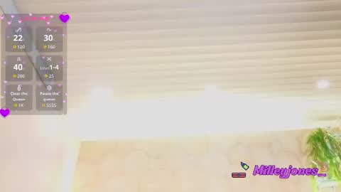 Snapshot of milleyjones_ chatting on 06/10/26, 12:26 milleyjones_ online show from 06/10/26, 12:26