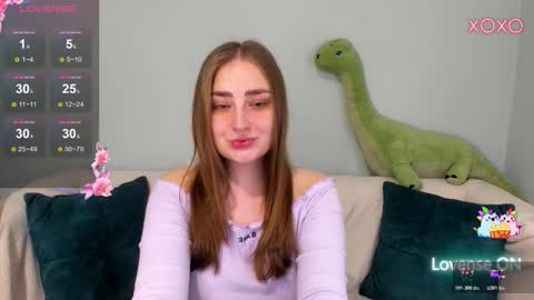 Snapshot of millibrooksss chatting on 03/23/26, 01:31 millibrooksss online show from 03/23/26, 01:31