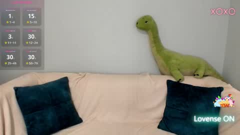 Snapshot of millibrooksss chatting on 04/16/26, 01:28 millibrooksss online show from 04/16/26, 01:28