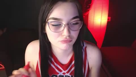 Snapshot of milliedoll chatting on 03/01/25, 10:13 Millie online show from 03/01/25, 10:13