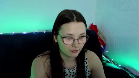 Snapshot of milliedoll chatting on 09/24/25, 08:28 Millie online show from 09/24/25, 08:28