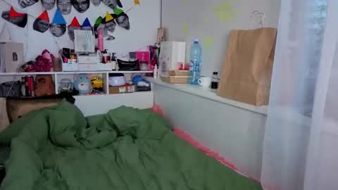 Millie online show from 10/26/25, 03:12