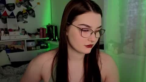 Snapshot of milliedoll chatting on 11/07/25, 05:29 Millie online show from 11/07/25, 05:29