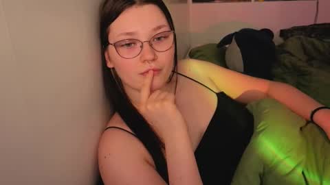 Snapshot of milliedoll chatting on 11/13/25, 09:41 Millie online show from 11/13/25, 09:41